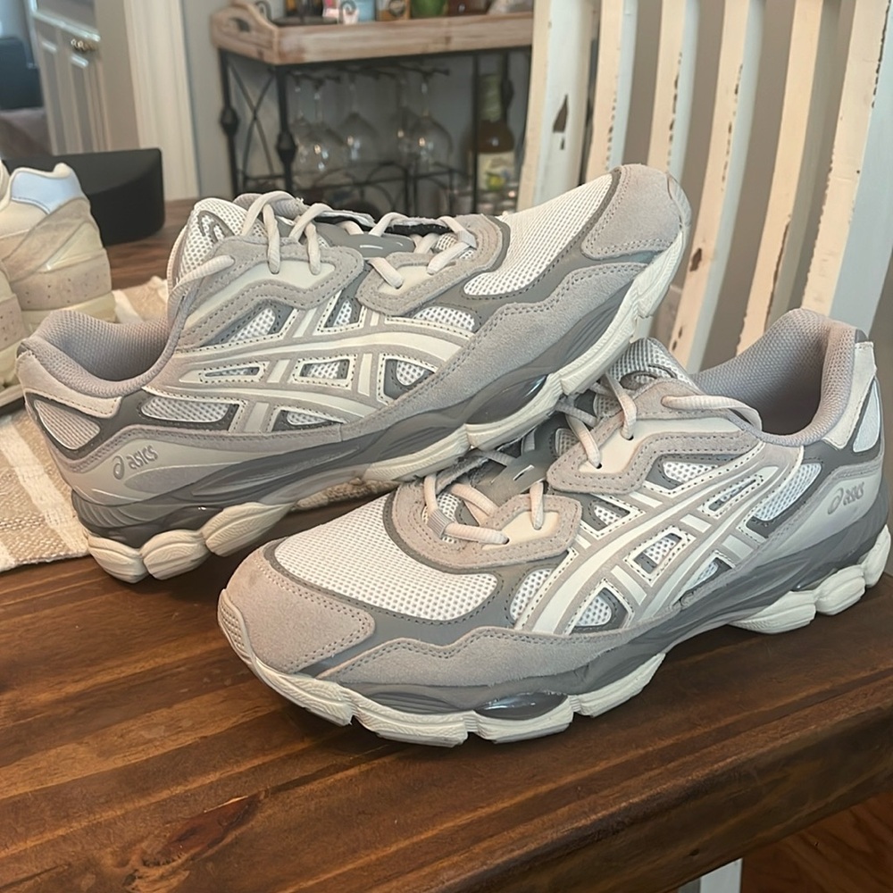ASICS gel NYC “cream oyster grey”
